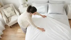 „Sie sollten Ihre Bettwäsche nicht alle zwei Wochen oder jeden Monat wechseln“ – das richtige Intervall für den Wechsel ist überraschend.